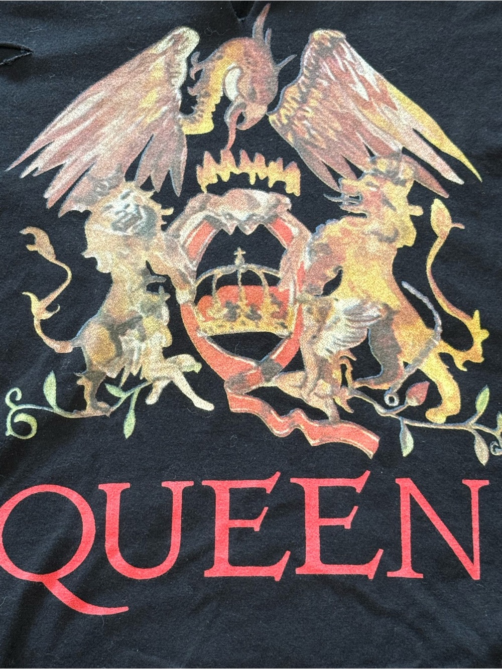 Queen Royal Crest Logo Women’s Black Ripped Grunge Band Tee Large - Picture 9 of 9